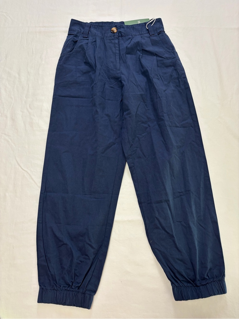 HALARA Navy Elastic Waist High-Rise Capris Pants